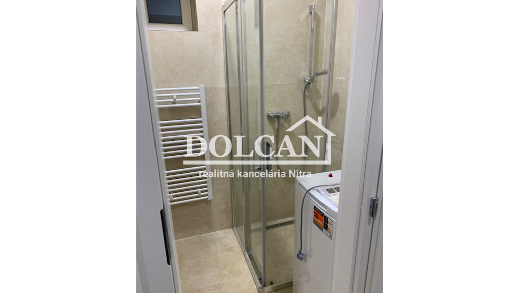 Na prenájom zariadený 2-izb.byt s parkovaním, Nitra, centrum