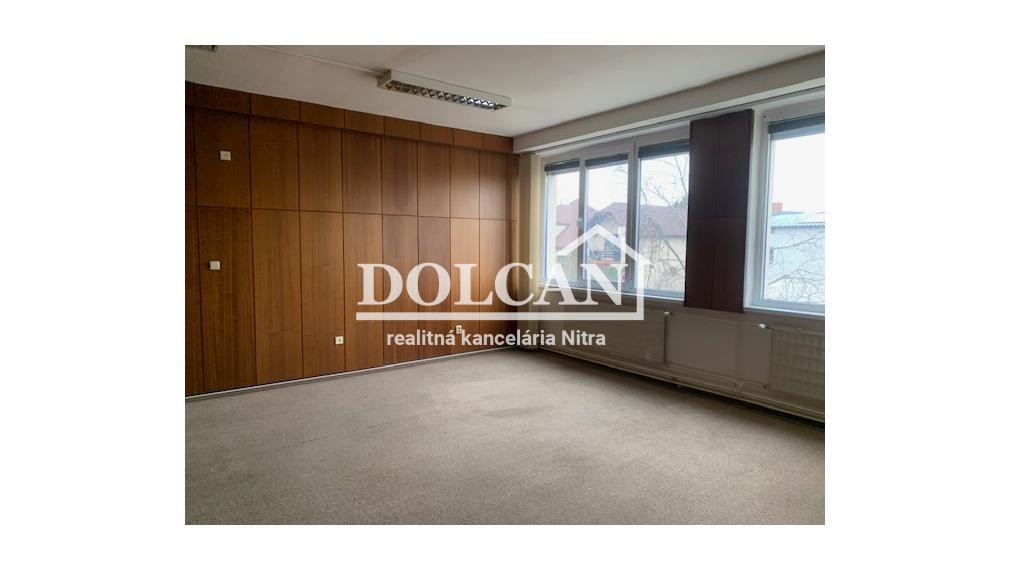Na prenájom kancelárie rôznych výmer 19-55 m2, Nitra, Pražská ulica
