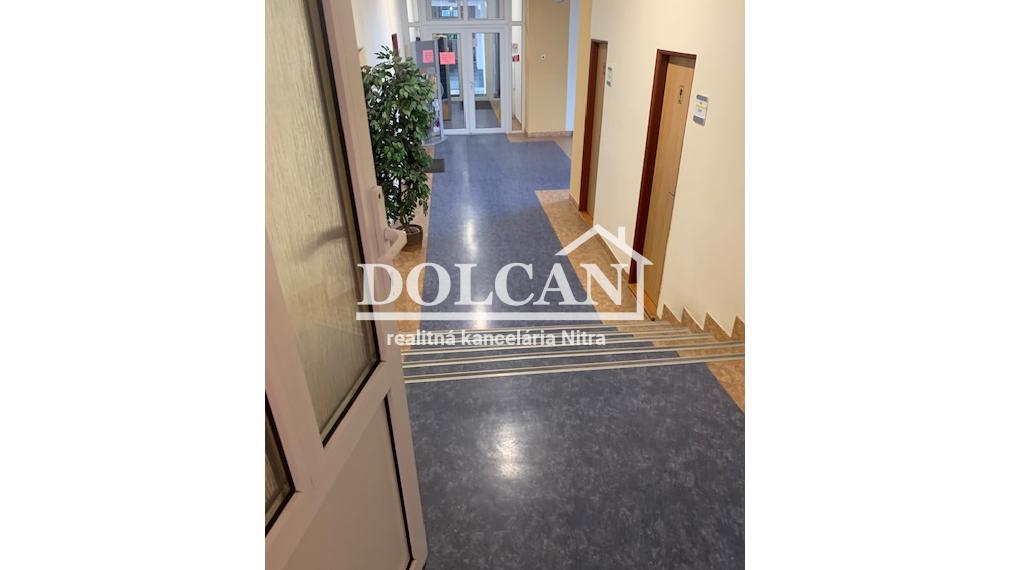 Na prenájom viacúčelový priestor v uzavretom areáli Nitra, Chrenová