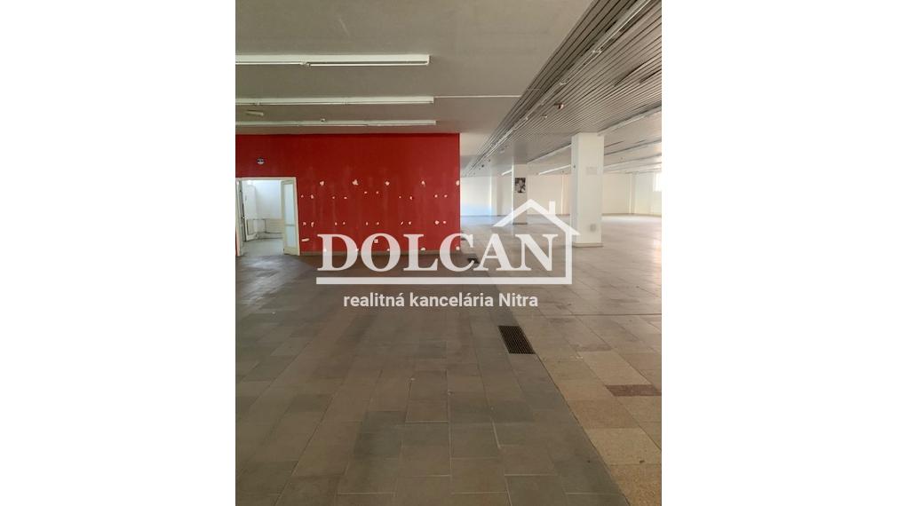 Viacúčelové priestory, pešia zóna od 690 - 1340 m2, Nitra