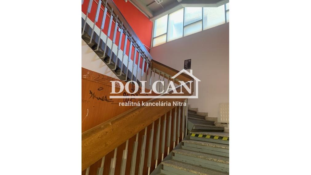 Viacúčelové priestory, pešia zóna od 690 - 1340 m2, Nitra