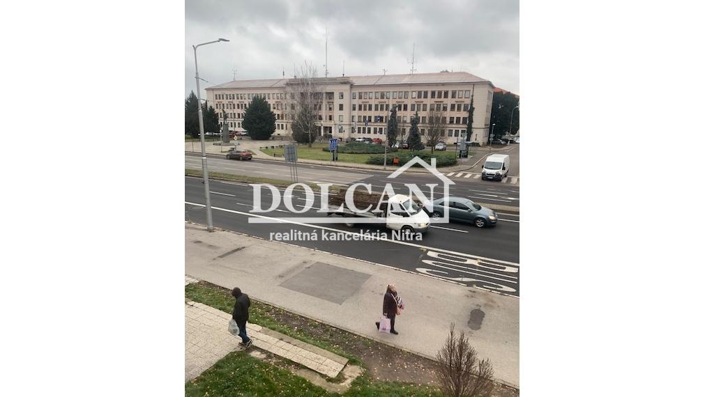 Na prenájom 2 kancelárie v centre, blízko mestského úradu, Nitra