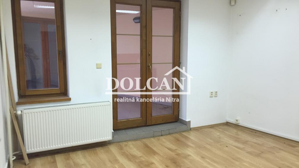 Dve kancelárie s veľkou terasou na pešej zóne v Nitre, 73 m2