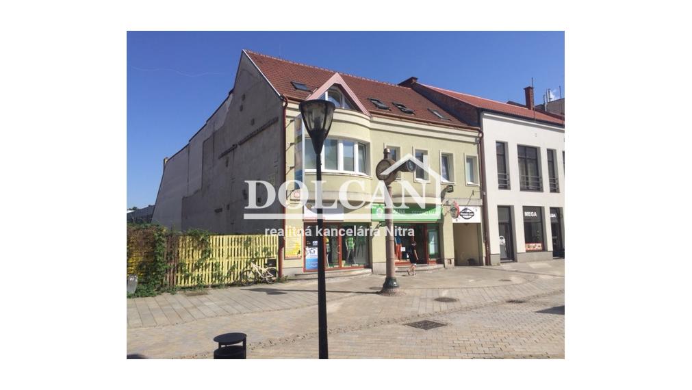 Obchodno-kancelársky priestor 112 m2 na pešej zóne, Nitra