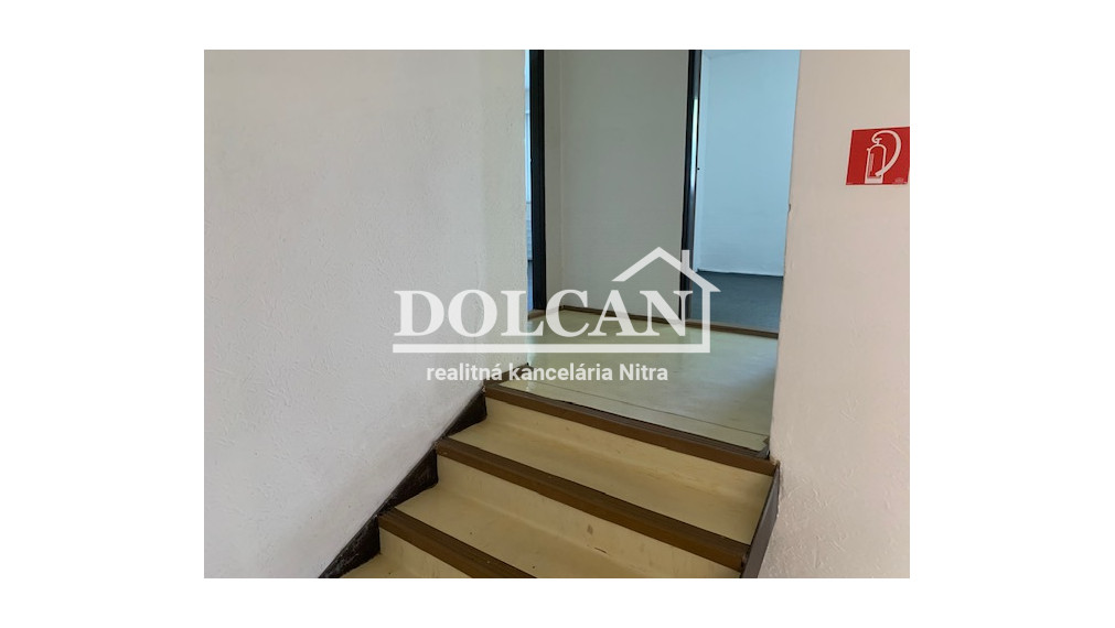 Na prenájom celá  administratívna budova Nitra, Pražská