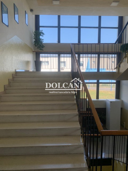 Na prenájom kancelárie rôznych výmer 15-55 m2, Nitra, Pražská ulica