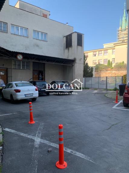 PRENÁJOM skladový priestor, pešia zóna 61 m2, Nitra