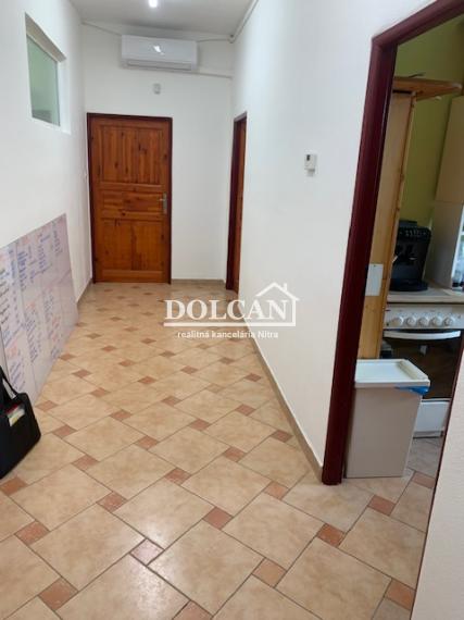 Na prenájom sklad s kanceláriami , Nitra, Dolné Krškany