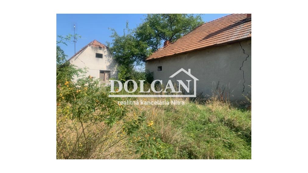 EXKLUZÍVNE veľký slnečný pozemok na výstavbu viacerých rodinných domov Malé Chyndice