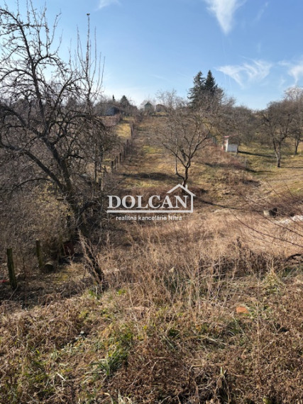 Veľkorysý pozemok v okrajovej časti mesta Zlaté Moravce