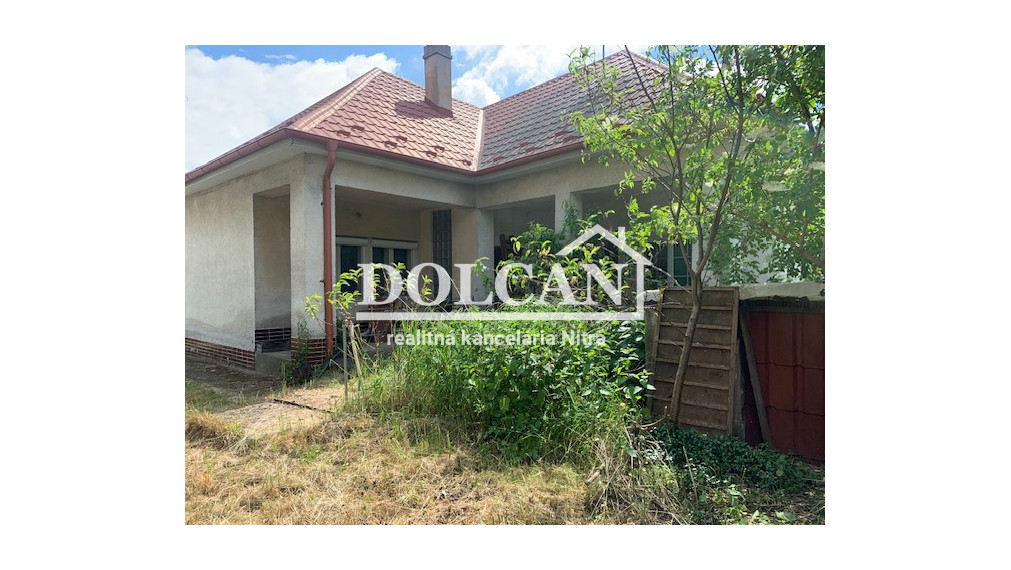 REZERVOVANÝ rodinný dom s veľkým pozemkom Nitra, Dolné Krškany