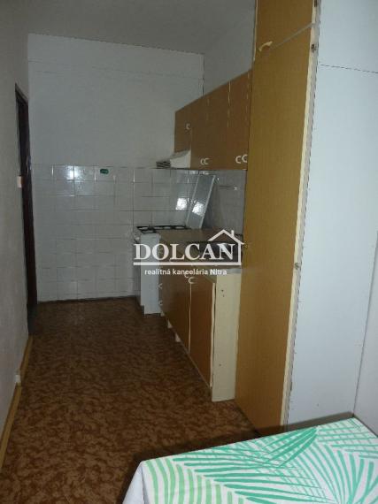 NA PREDAJ 3 izbový byt s loggiou, Diely