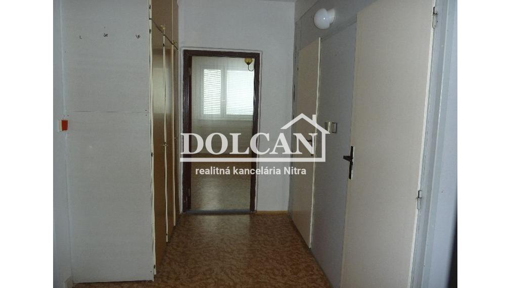 NA PREDAJ 3 izbový byt s loggiou, Diely