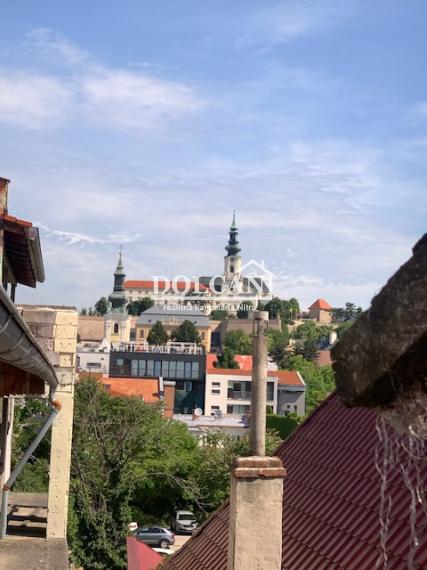 EXKLIZÍVNE polyfunkčný objekt/dom v centre Nitry