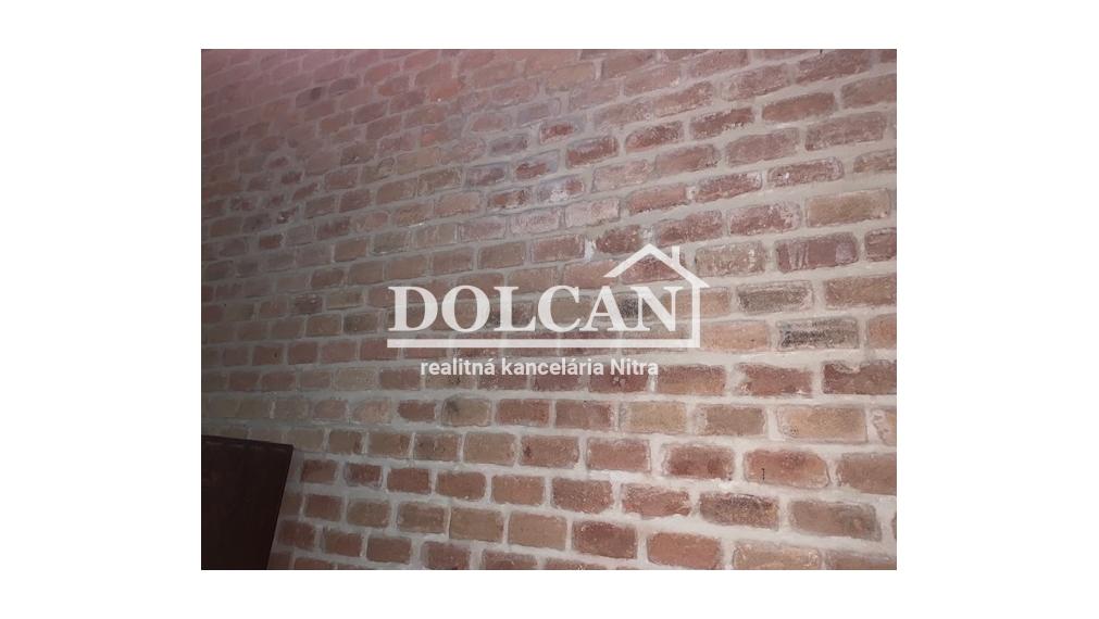EXKLIZÍVNE polyfunkčný objekt/dom v centre Nitry