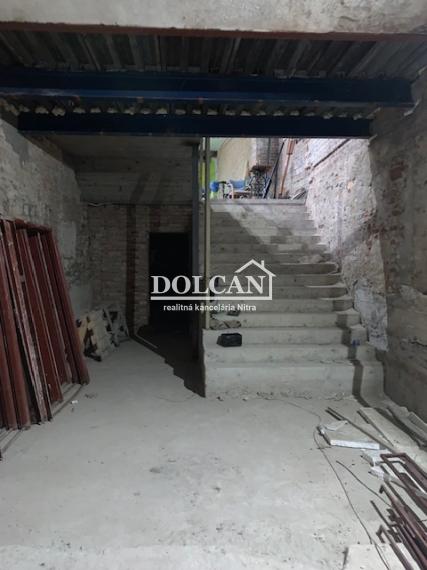 EXKLIZÍVNE polyfunkčný objekt/dom v centre Nitry