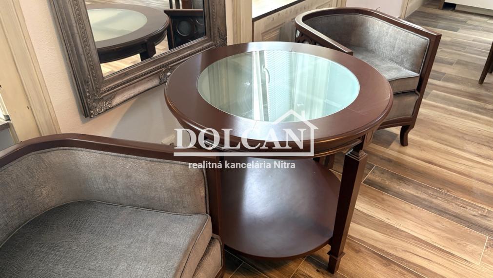 Na prenájom úžasný staromestský 2-izb.byt s parkovacím miestom, Nitra, centrum