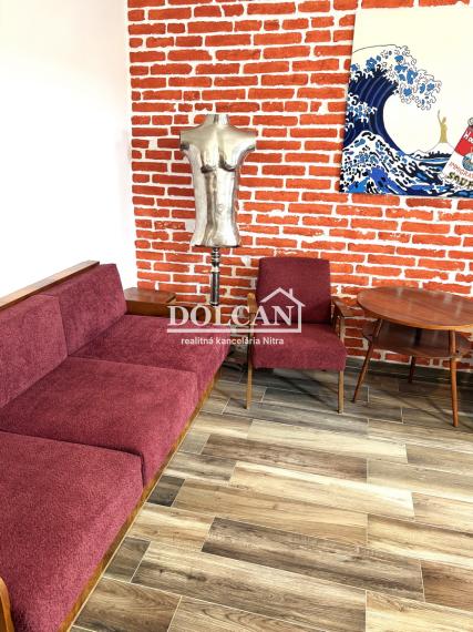 Na prenájom úžasný staromestský 2-izb.byt s parkovacím miestom, Nitra, centrum