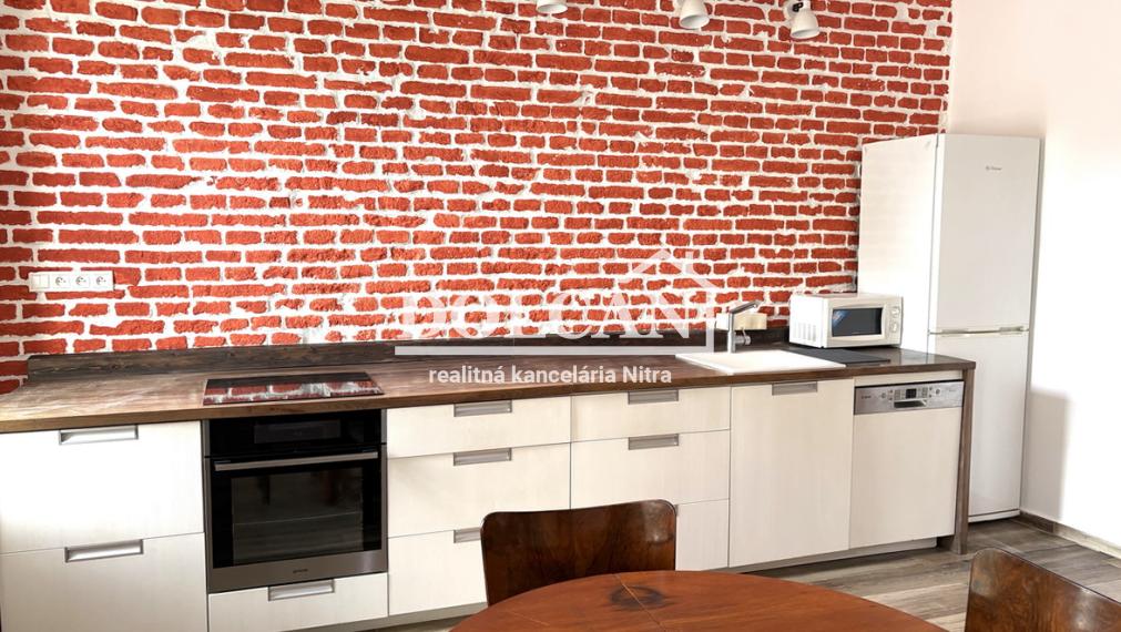 Na predaj úžasný staromestský 2-izb.byt, Nitra, priame centrum