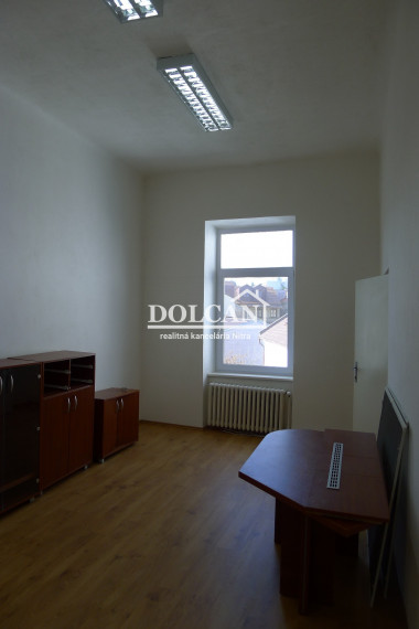 Kancelársky priestor v historickej budove na pešej zóne