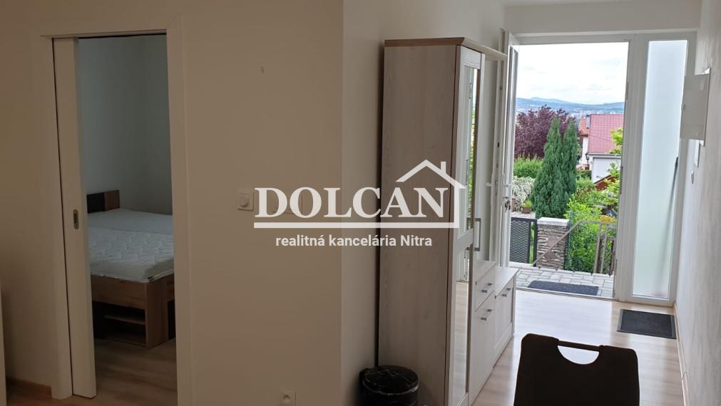 NA PRENÁJOM zariadený 1-izb.byt v novostavbe RD, Nitra, Čermáň