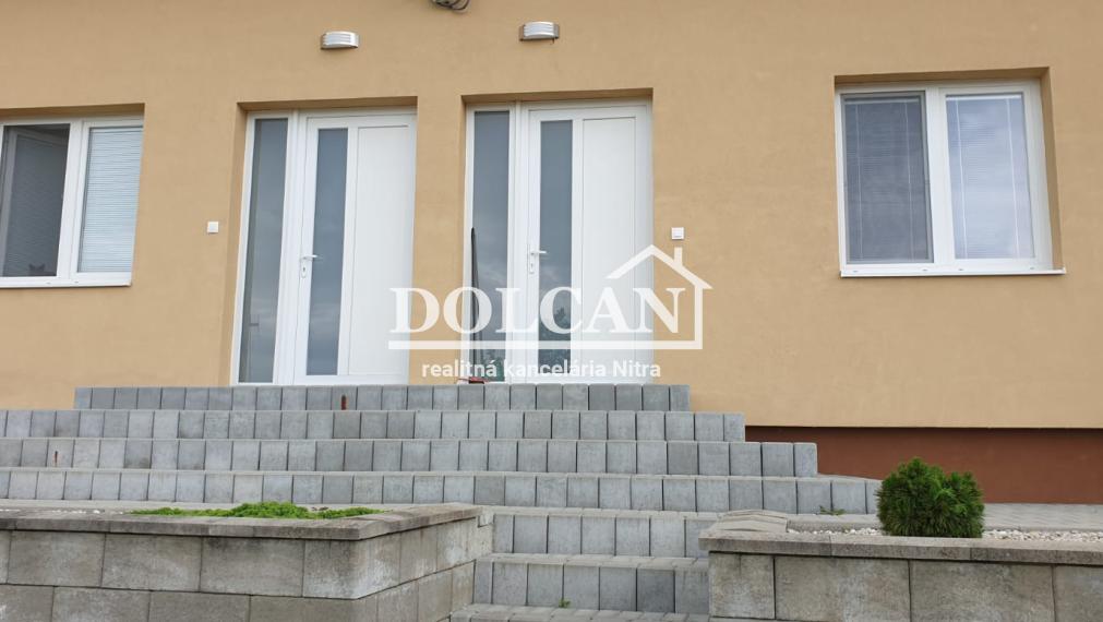 NA PRENÁJOM zariadený 1-izb.byt v novostavbe RD, Nitra, Čermáň