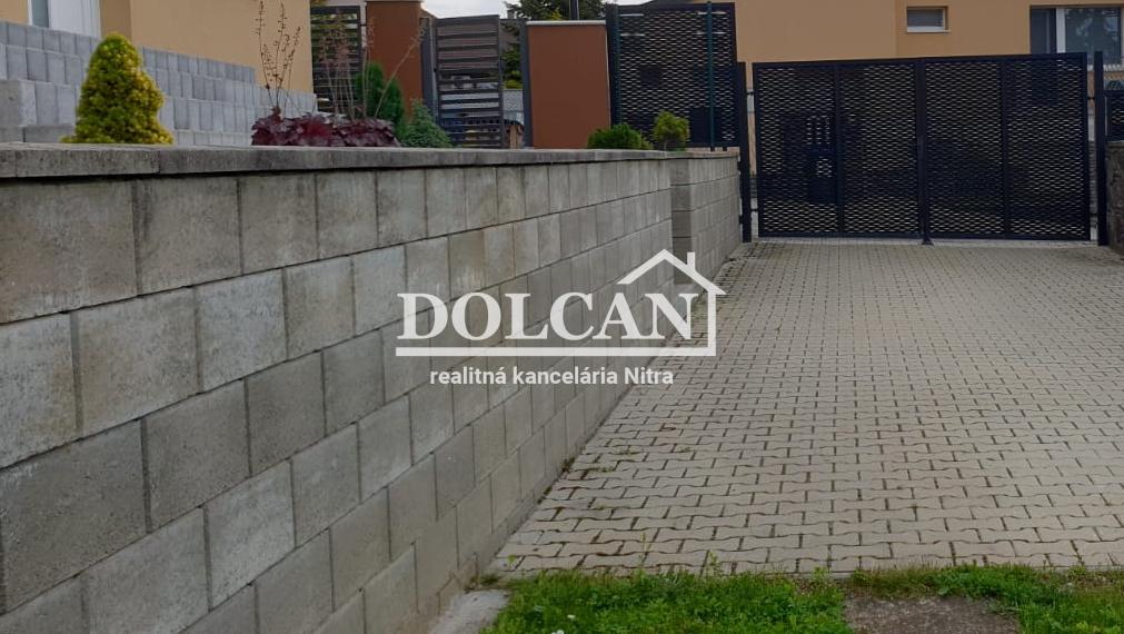 NA PRENÁJOM zariadený 1-izb.byt v novostavbe RD, Nitra, Čermáň