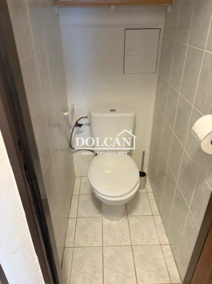 Na prenájom zariadený 3 izb.byt v bytovke Nitra, Chrenová