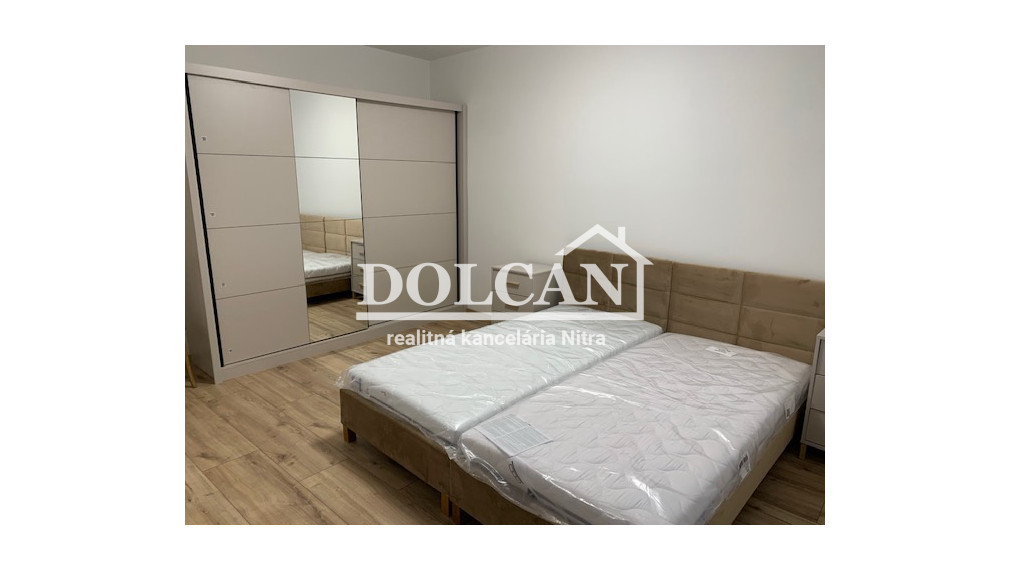 Na prenájom zariadený 2-izb.byt s parkovaním, Nitra, centrum