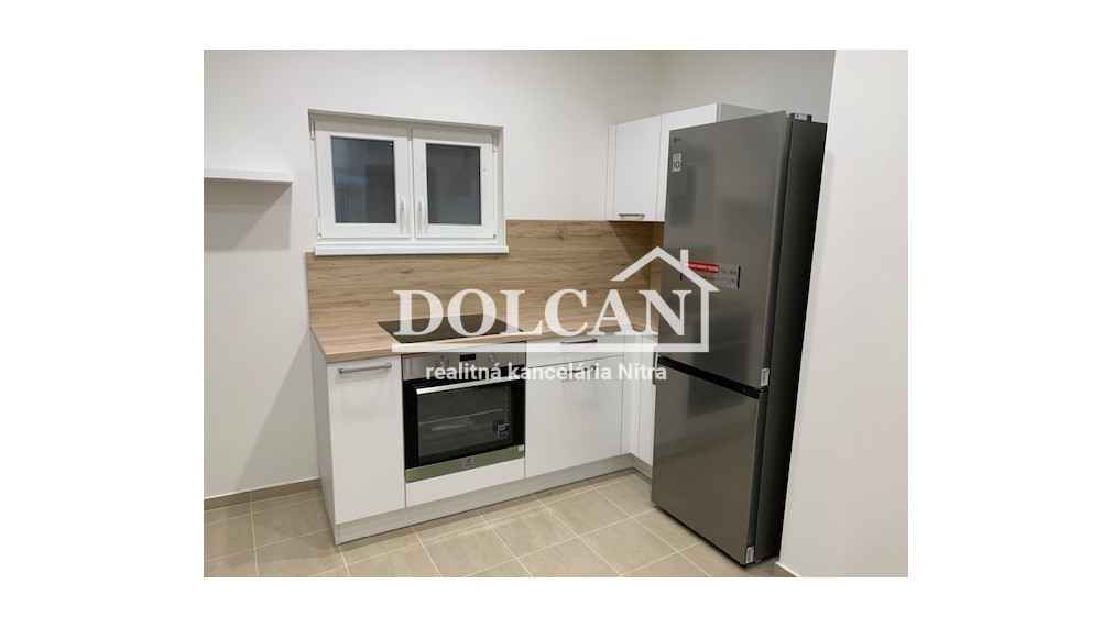 Na prenájom zariadený 2-izb.byt s parkovaním, Nitra, centrum