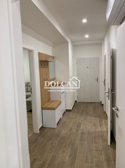 Na prenájom zariadený 2-izb.byt s parkovaním, Nitra, centrum