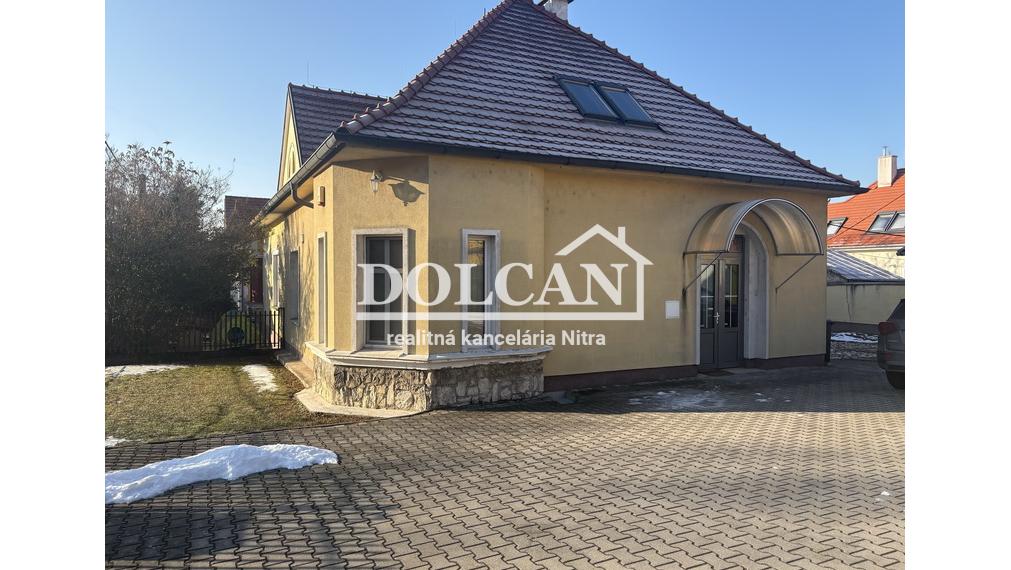 EXKLUZÍVNE IBA U NÁS dom vhodný na podnikanie časť Zobora, Nitra