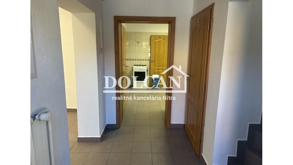 EXKLUZÍVNE IBA U NÁS dom vhodný na podnikanie časť Zobora, Nitra