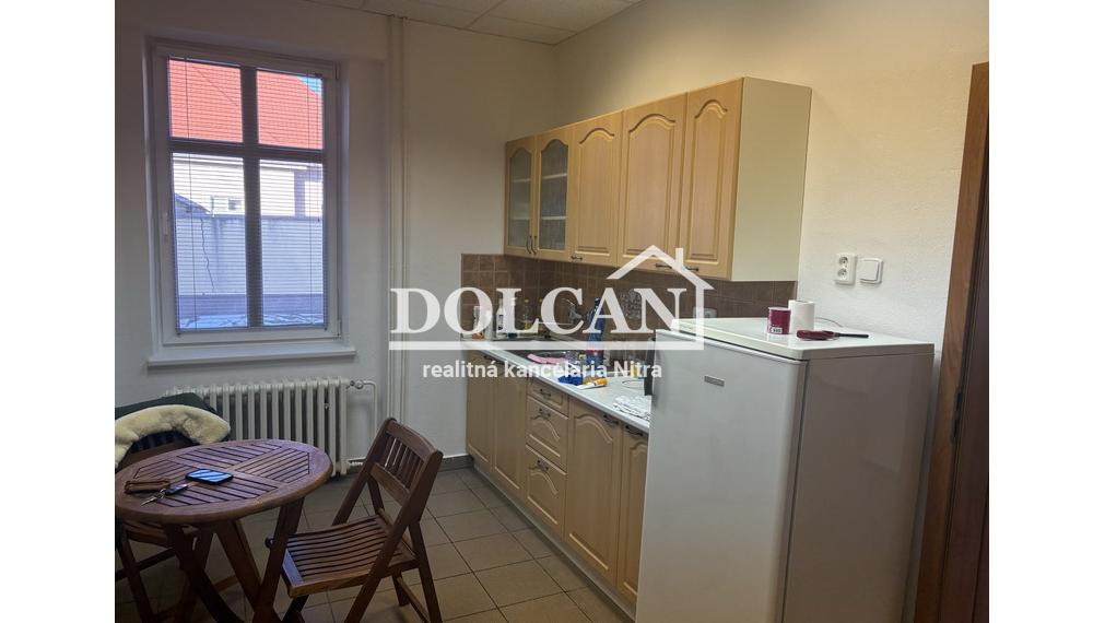 EXKLUZÍVNE IBA U NÁS dom vhodný na podnikanie časť Zobora, Nitra