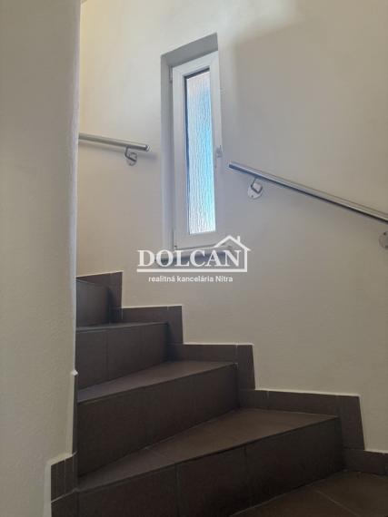 EXKLUZÍVNE IBA U NÁS dom vhodný na podnikanie časť Zobora, Nitra