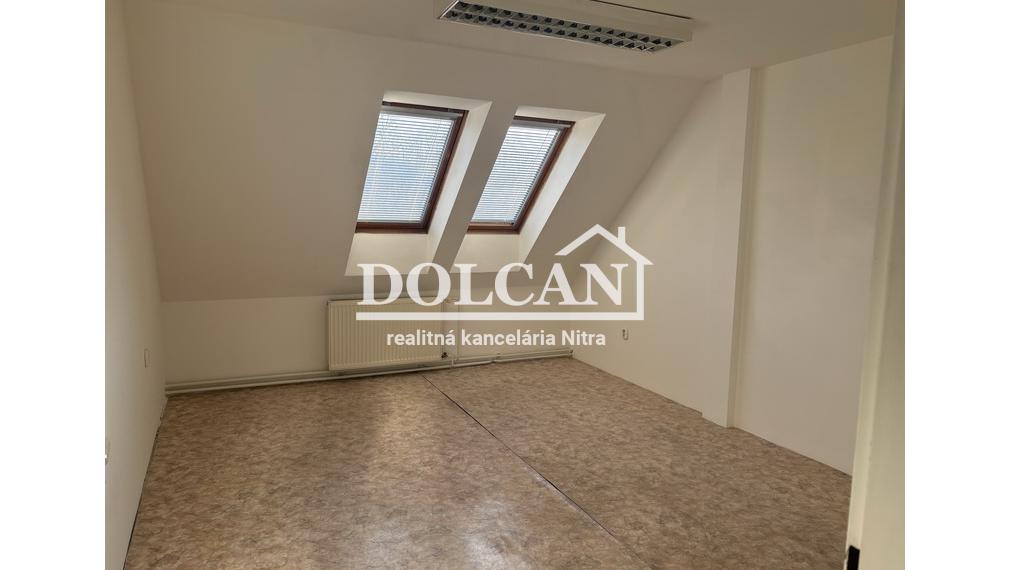 EXKLUZÍVNE IBA U NÁS dom vhodný na podnikanie časť Zobora, Nitra