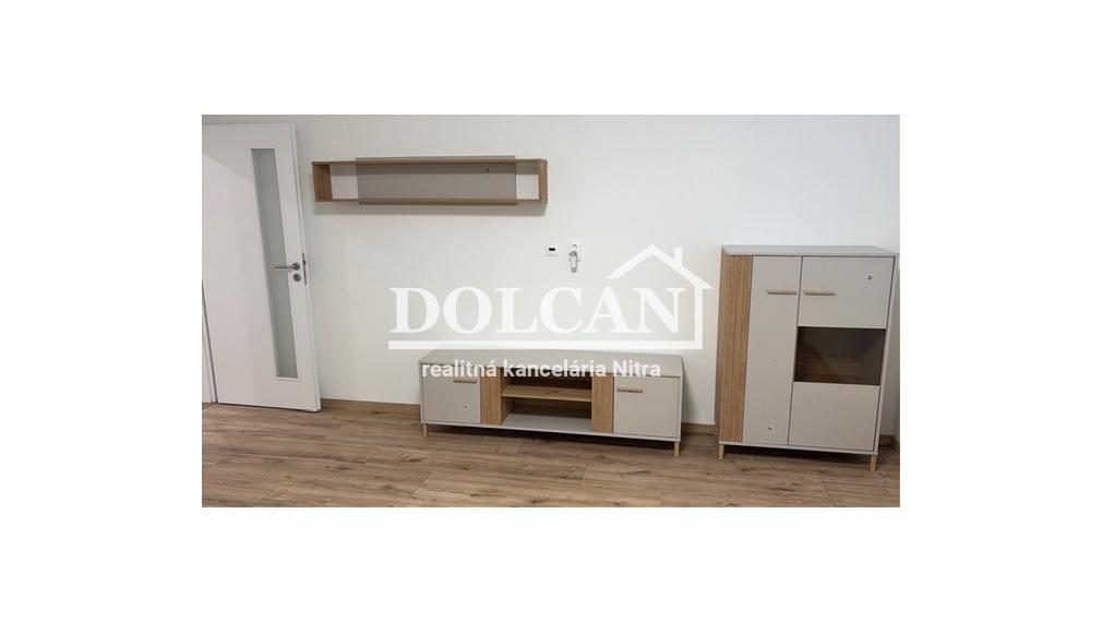 Na prenájom novo zariadený 2-izb.byt s parkovaním, Nitra, centrum