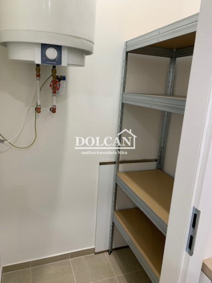 Na prenájom novo zariadený 2-izb.byt s parkovaním, Nitra, centrum