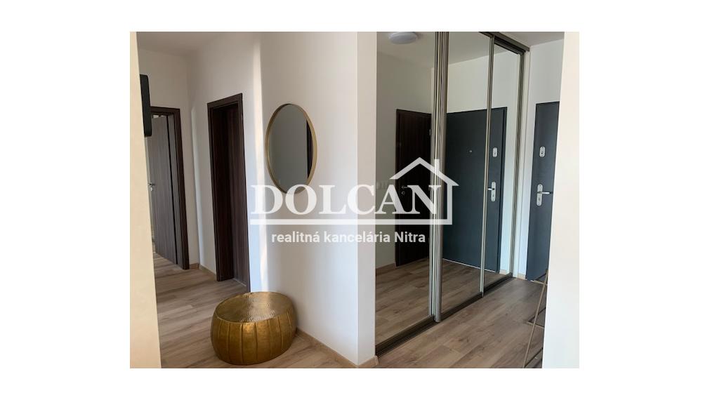 Luxusný zariadený 3-izb.byt s parkovaním v rezidencii TABÁŇ, Nitra