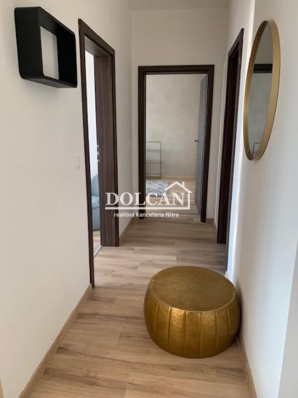 Luxusný zariadený 3-izb.byt s parkovaním v rezidencii TABÁŇ, Nitra