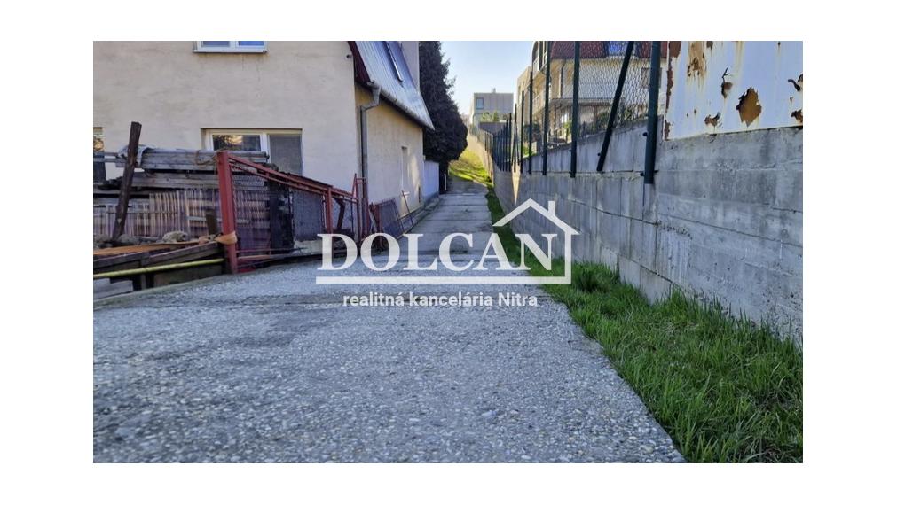 Stavebný pozemok s krásnym výhľadom Nitra, Zobor