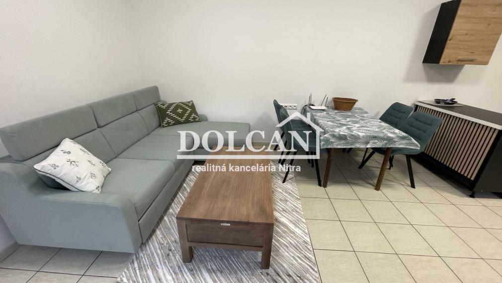 Na prenájom novo zariadený 2,5-izb.byt, Nitra centrum, Kupecká