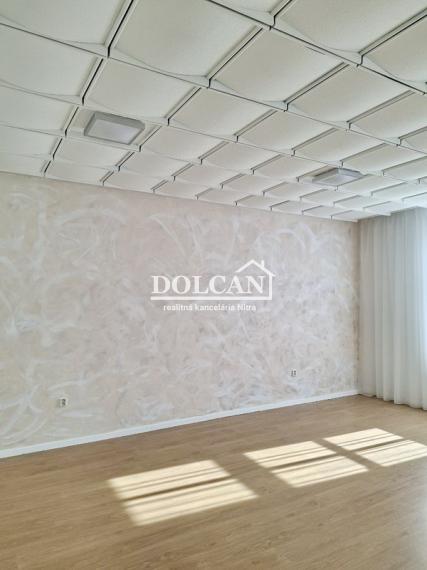 Na prenájom kancelária s klimatizáciou 40 m², Nitra centrum