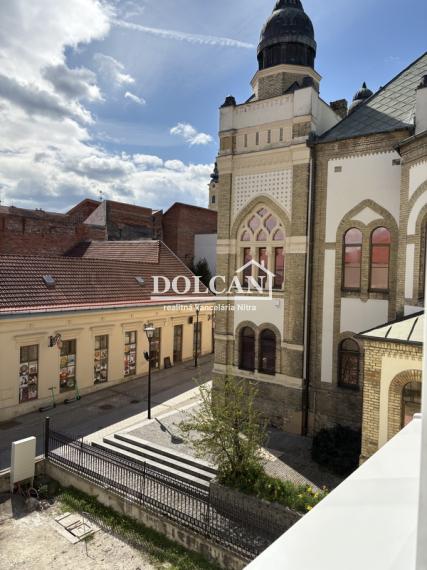 Na prenájom nezariadený 2-izb.byt, Nitra, centrum