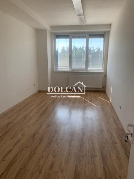 Na prenájom kancelárie rôznych výmer 19-55 m2, Nitra, Pražská ulica