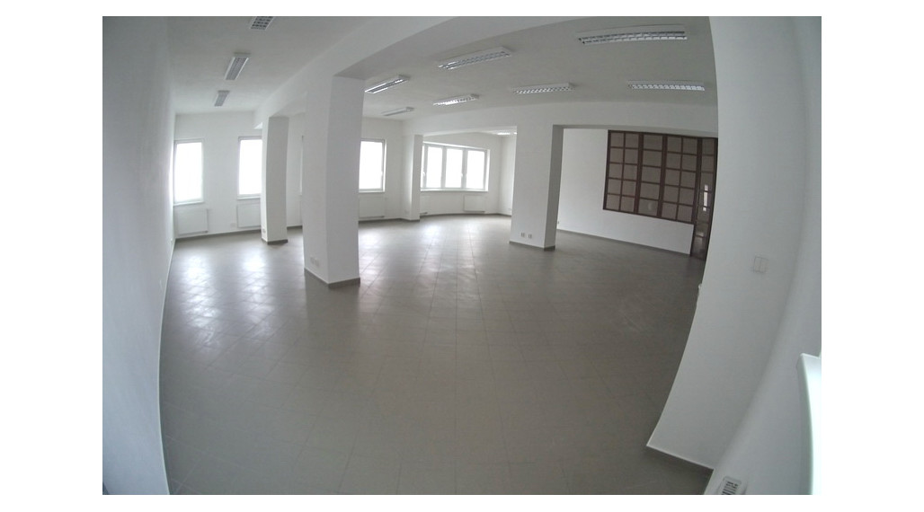 Obchodno-kancelársky priestor 112 m2 na pešej zóne, Nitra