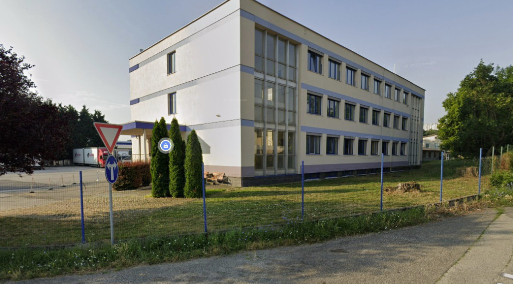 Na prenájom kancelárie rôznych výmer 15-55 m2, Nitra, Pražská ulica