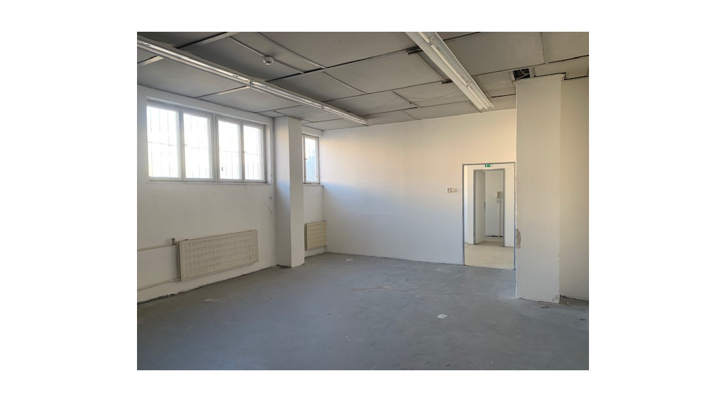 PRENÁJOM skladový priestor, pešia zóna 61 m2, Nitra