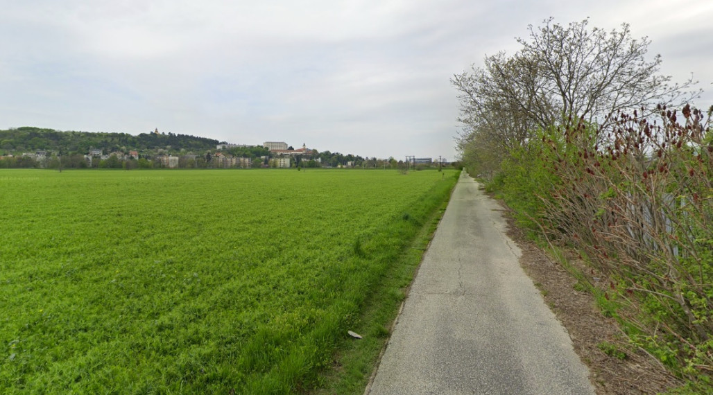 Pozemok- orná pôda, Nitra, blízko Agrokomplexu