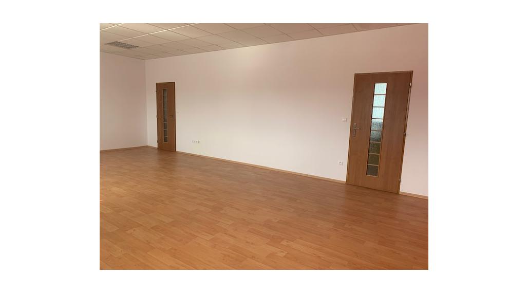 RK DOLCAN dá do prenájmu dvojkanceláriu 57m2 s parkovaním, Nitra